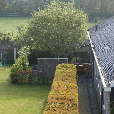 Familiehuis Achter De Duijnhoeve Баккум Экстерьер фото